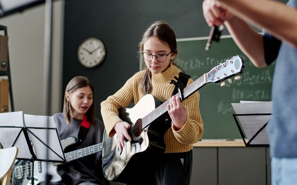 Mädchen Gitarre